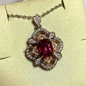 Stunning Victorian fashioned motif necklace with French cut filigree